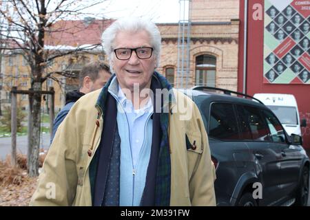 Adolf Michael Hartl bei der Ankunft zu `Weihnachten mit Marianne & Michael` im Steintor Variete. Halle (Saale), 05.12.2022 Stock Photo